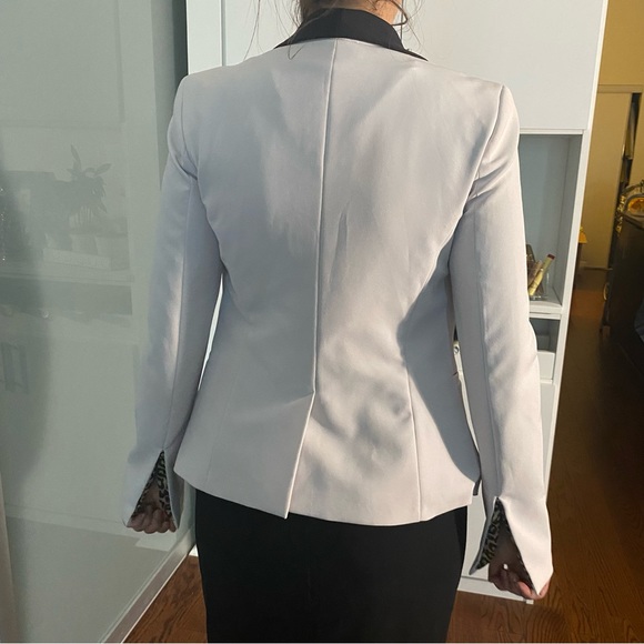 United Colors of Benetton White Blazer With Leopard Print Sleeves Size 2 - Picture 6 of 8